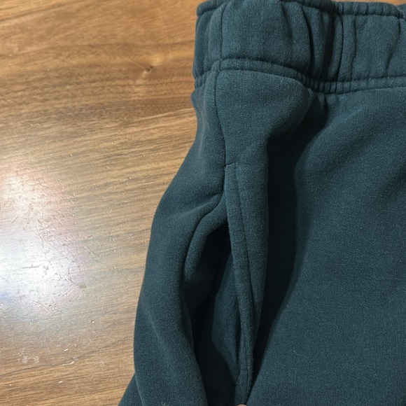 Athleta Dark Green Sweat Pants Size Medium - Picture 5 of 7